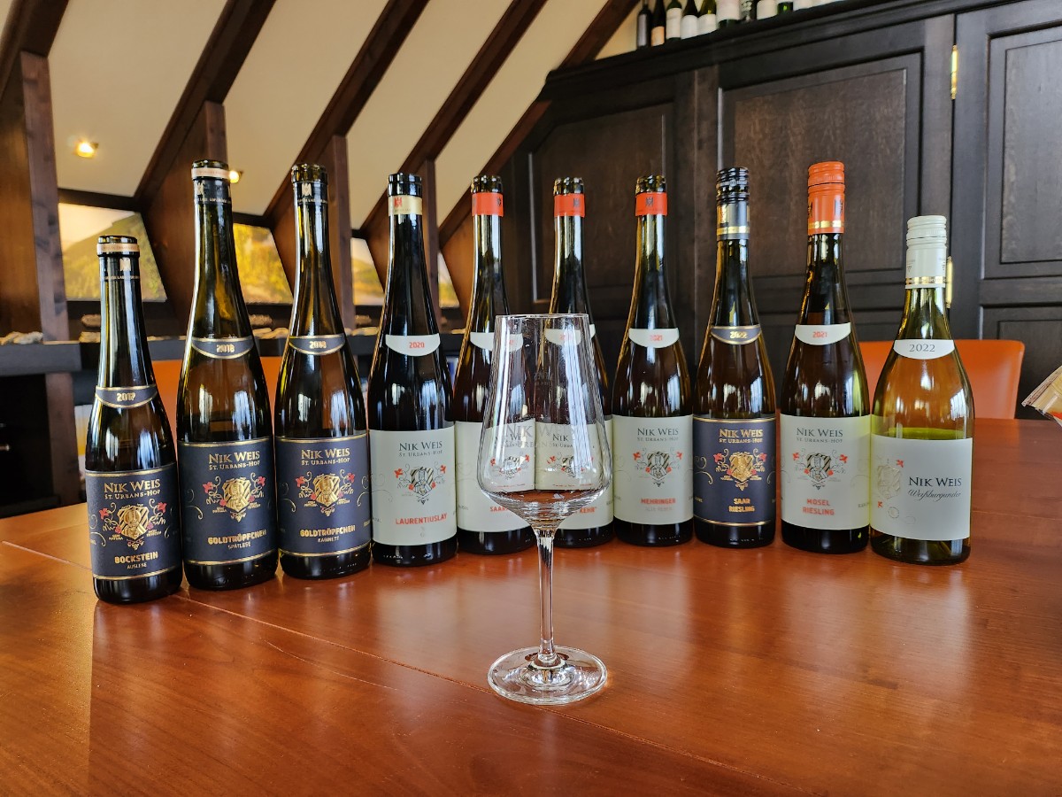 Many wines tasted at Nik Weis!